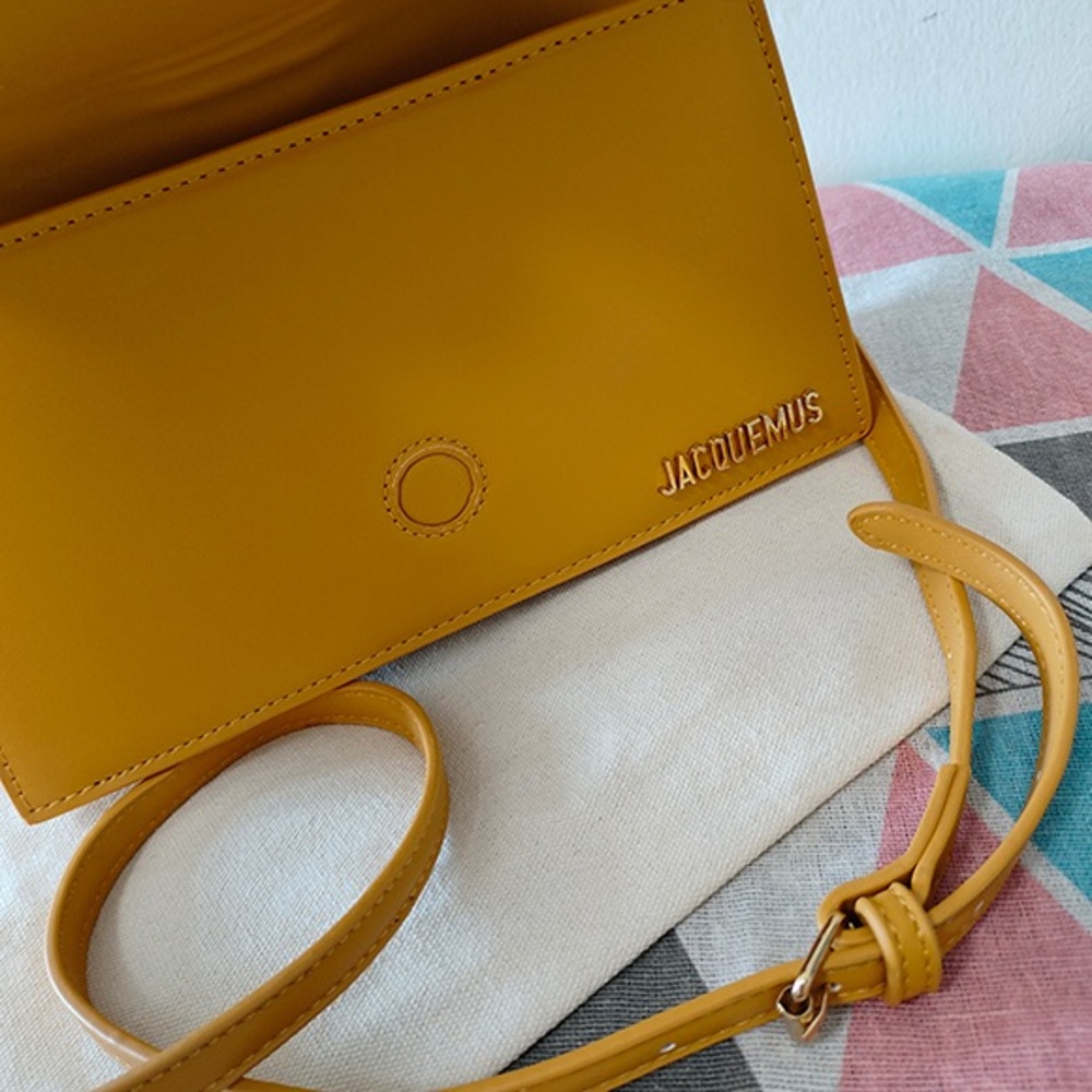 Jacquemus Mustard Crossbody Bag - Picture 3 of 6